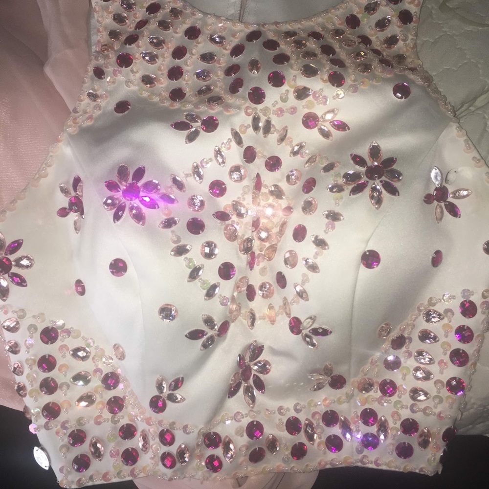 Prom Dress for sale !!! - Picture 2 of 6